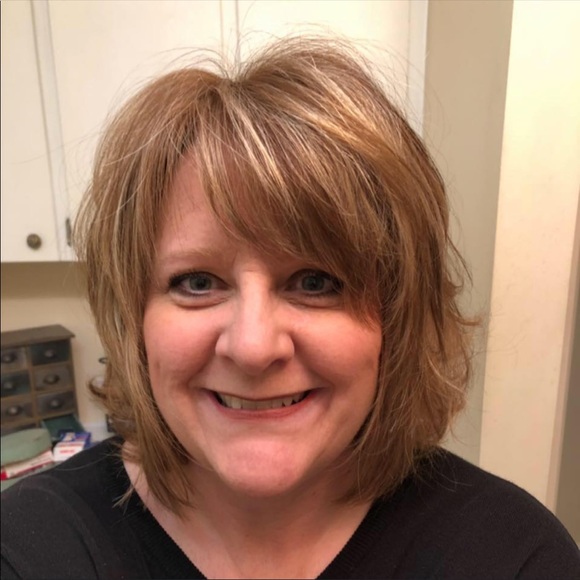 Meet your Posher, Kimberly - Picture 1 of 1